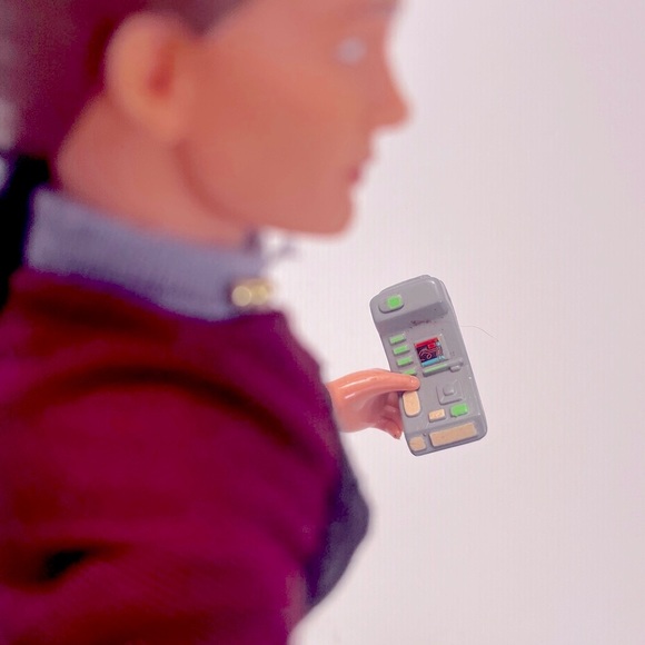 Captain Janeway of Star Trek Voyager & Captain Sisko of Deep Space 9 12” Dolls - Picture 5 of 11